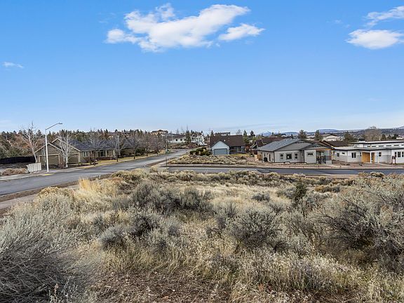 3rd image of SE Fescue Ln Lot 21