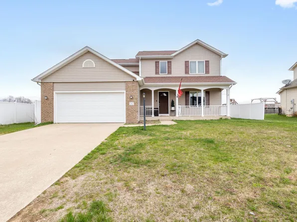 212 Norway Spruce Ln, Walkerton, IN 46574