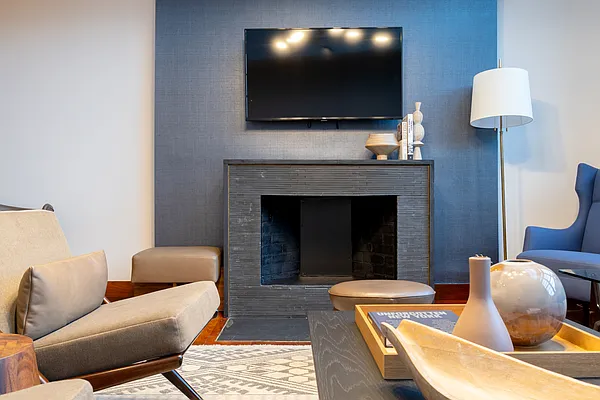 Rented by Finest Furnished LLC | media 135