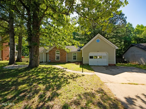 186 Raintree Circle, Jacksonville, NC 28540