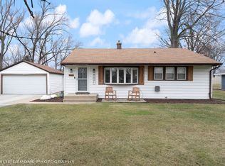 952 Meadowlawn Ave, Downers Grove, IL 60516