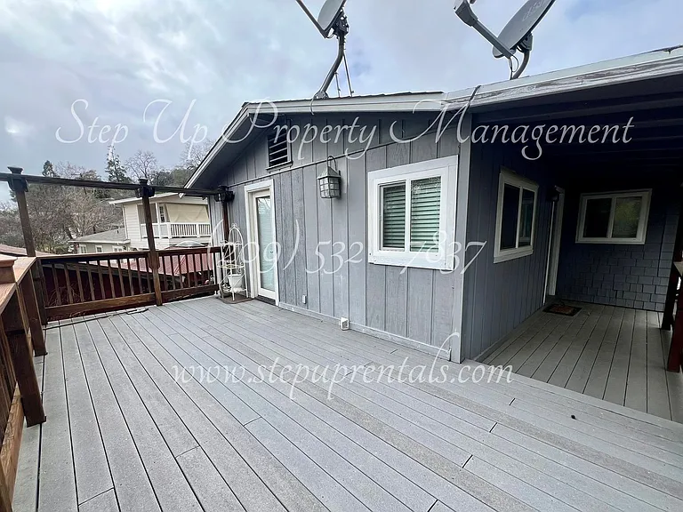 273 Lyons St — Photo 22
