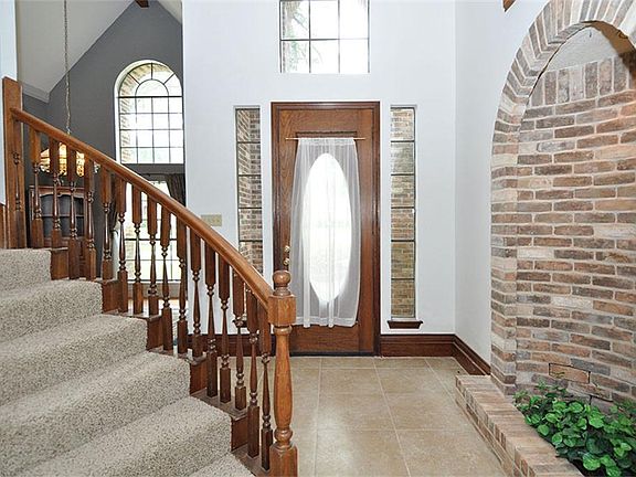 3rd image of 5107 Sycamore Villas Dr