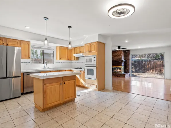 60 Suzanne Way, Sparks, NV 89431