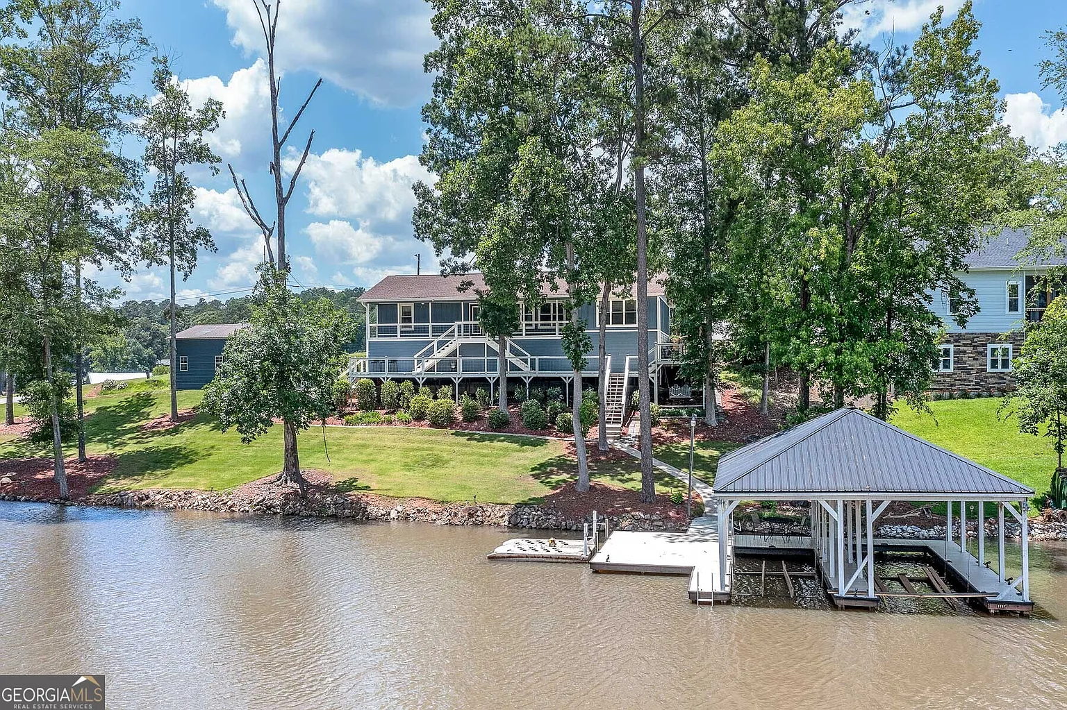 288 Reeves Rd photo 1