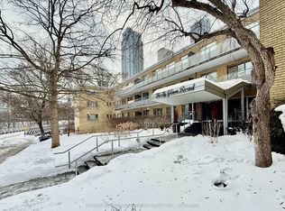 40 Glen Rd #204, Toronto, ON M4W 2V1
