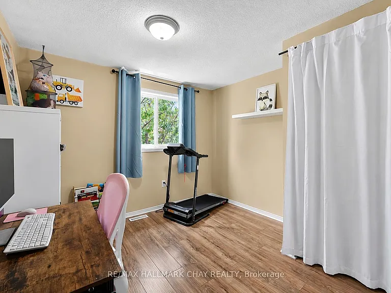 109 Wessenger Dr — Photo 17