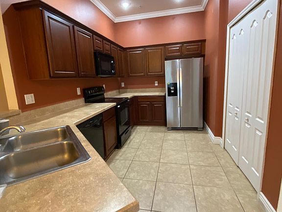 5th image of 1210 San Jacinto Cir