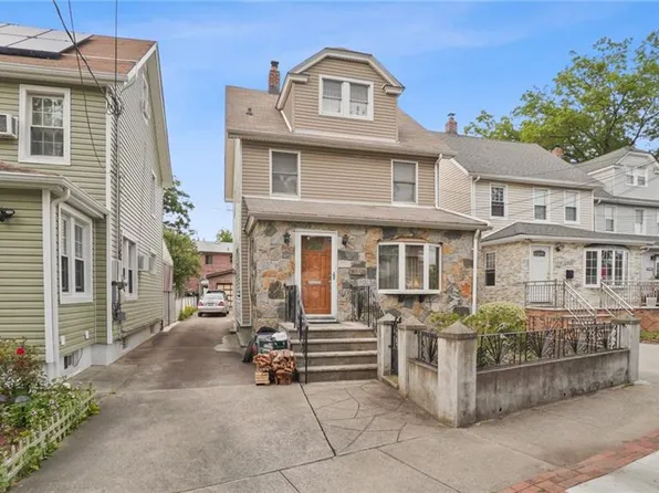 23043 88th Ave, Queens Village, NY 11427