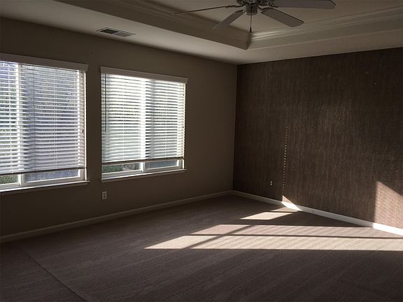 4th image of 311 Portico Ct
