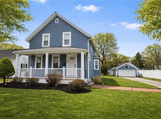 28 Myrtle Ave, Warwick, RI 02886