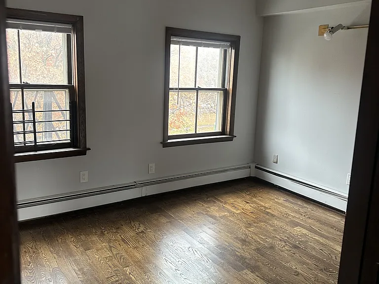 46 Warren St #4 — Photo 8