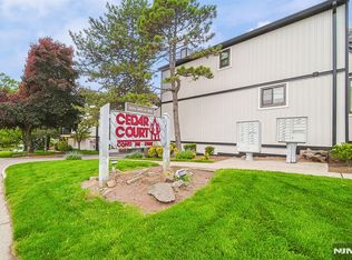 1437 John St, Fort Lee, NJ 07024