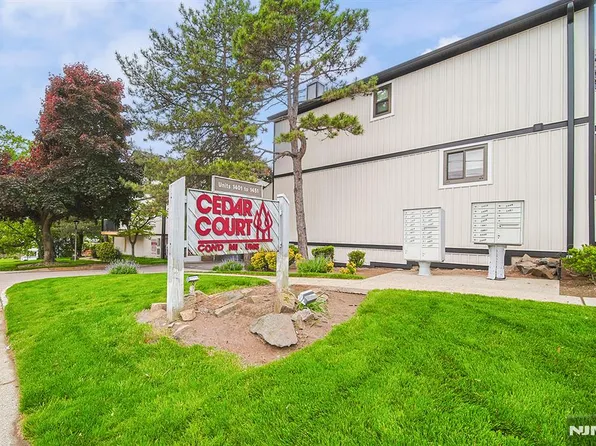 1437 John St, Fort Lee, NJ 07024