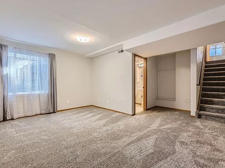 8942 W Lake Dr — Photo 16