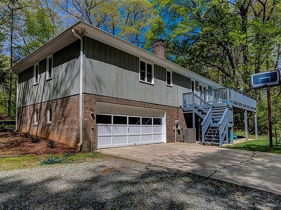 5th image of 7406 Dickinben Dr
