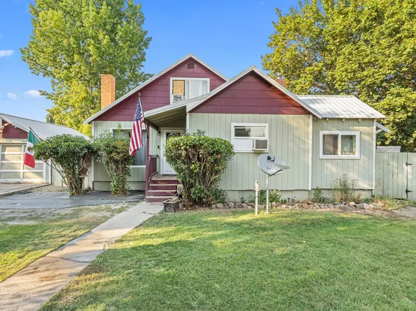 206 W Jenkins Ave, Chewelah, WA 99109