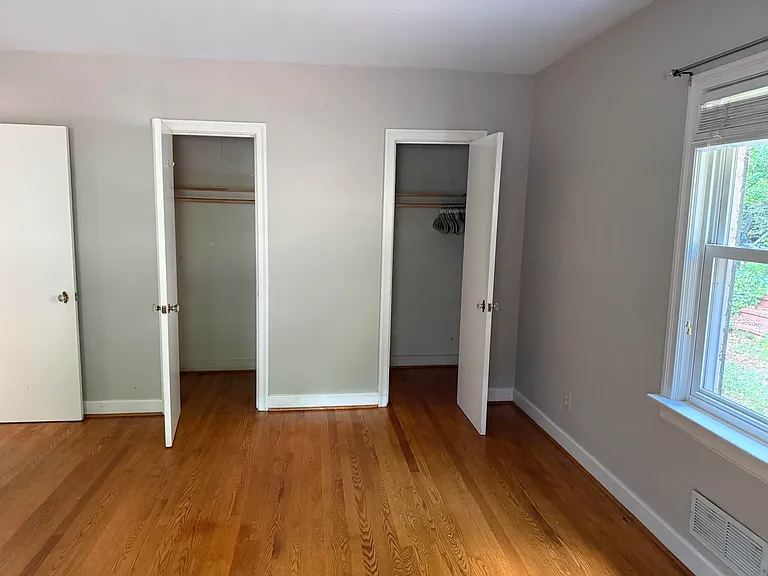 2239 Woodcliff Rd SE — Photo 8