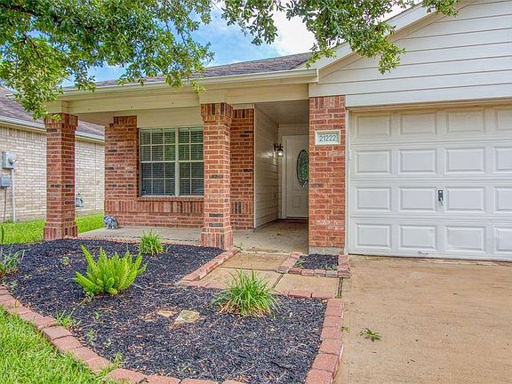 3rd image of 21222 Somerset Park Ln