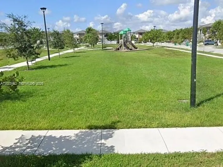 1314 NW 2nd Ln — Photo 16