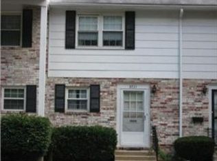 8331 Mackey St, Overland Park, KS 66212