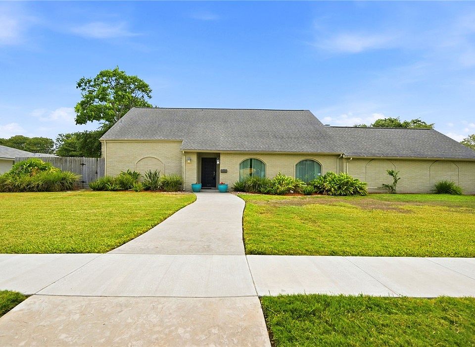 1st image of 345 Cape Hatteras Dr