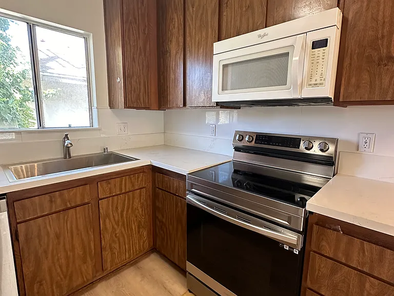 650 W Gonzales Rd #7 — Photo 11