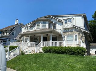 4 Evergreen Pl, Loch Arbour, NJ 07711