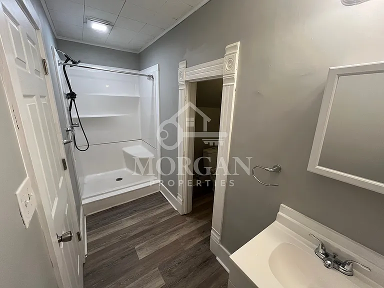 623 W Jefferson St — Photo 9