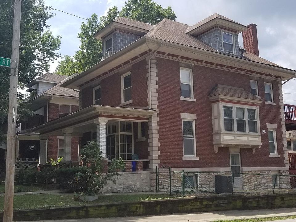 Garden apt in this Triplex available