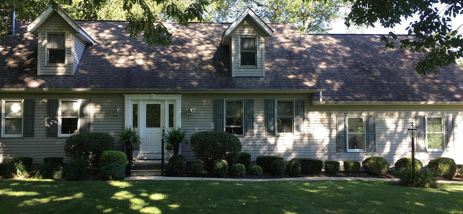 3714 Fremar Rd NE photo 1