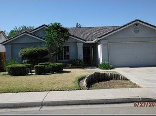 2703 4th St, Sanger, CA 93657