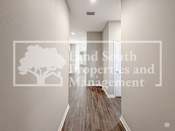 3rd image of 3454 Cup Dr #0