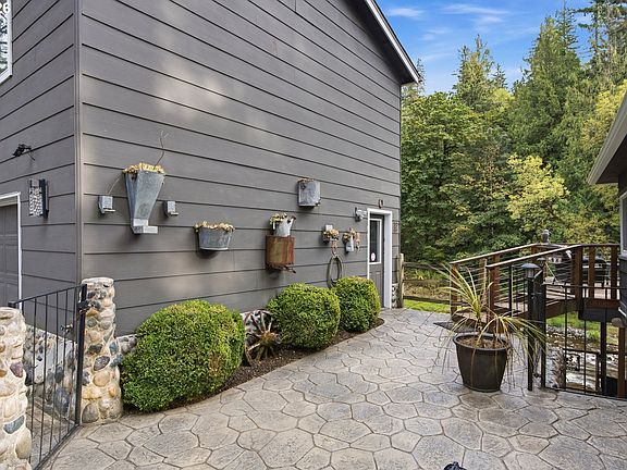 5th image of 36115 NE Washougal River Rd