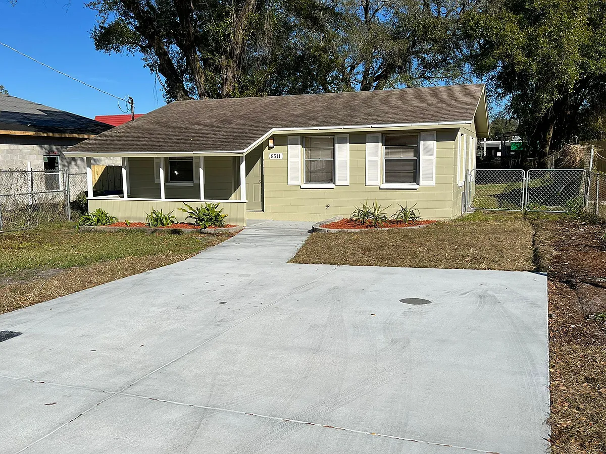 Building Photo - 8511 Tampa St