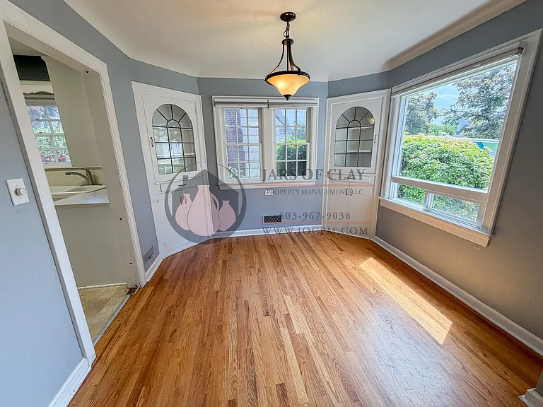 1635 Roosevelt St NE — Photo 3