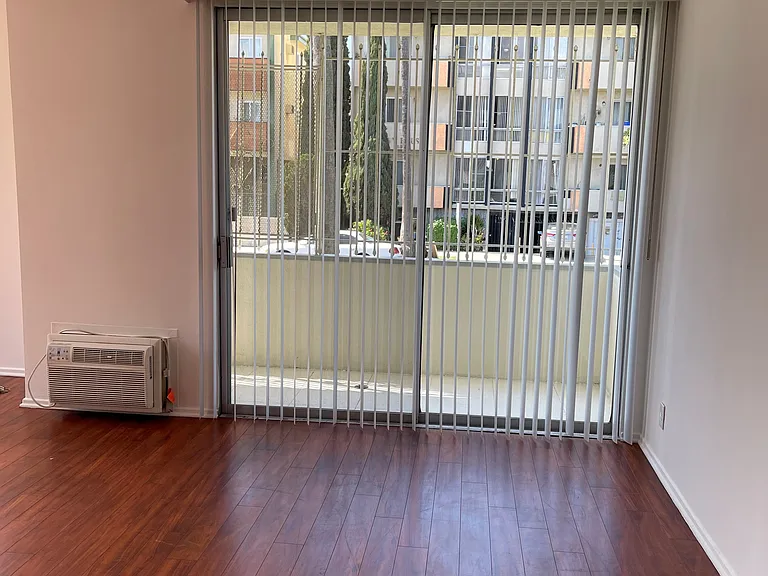 340 South St. Andrews Place — Photo 41