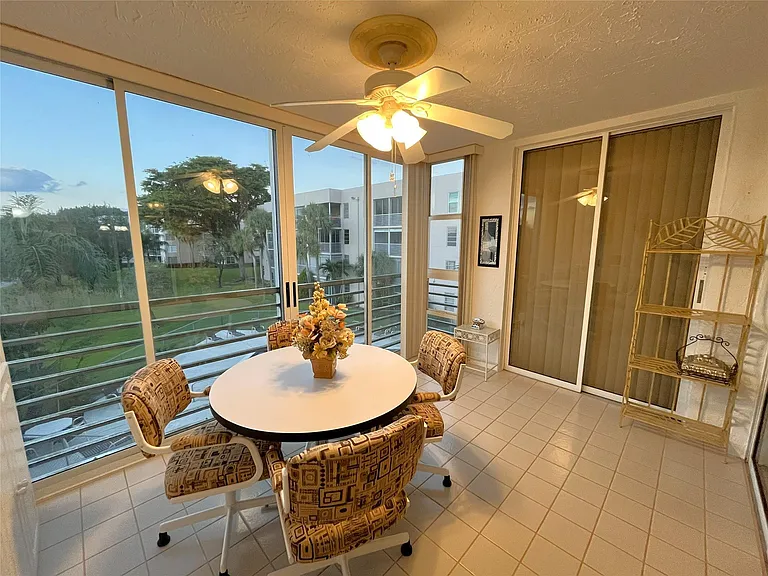 9501 Seagrape Dr #305 — Photo 22