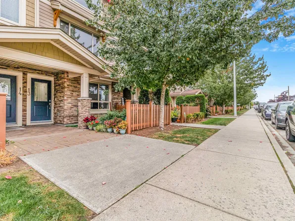 19752 55a Ave #13, Langley, BC V3A 3X2