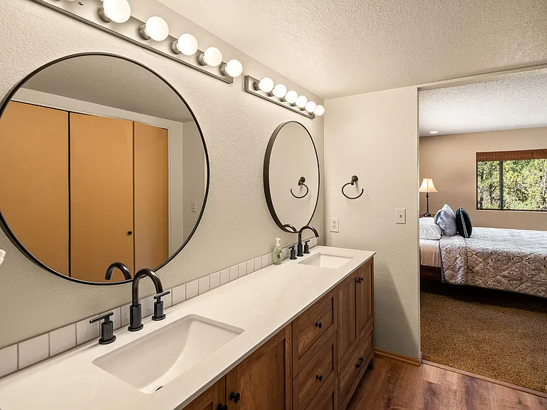 525 Coronado Trl — Photo 45