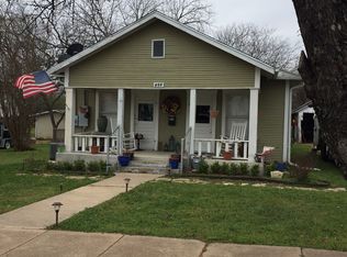 402 S 7th St, Gatesville, TX 76528