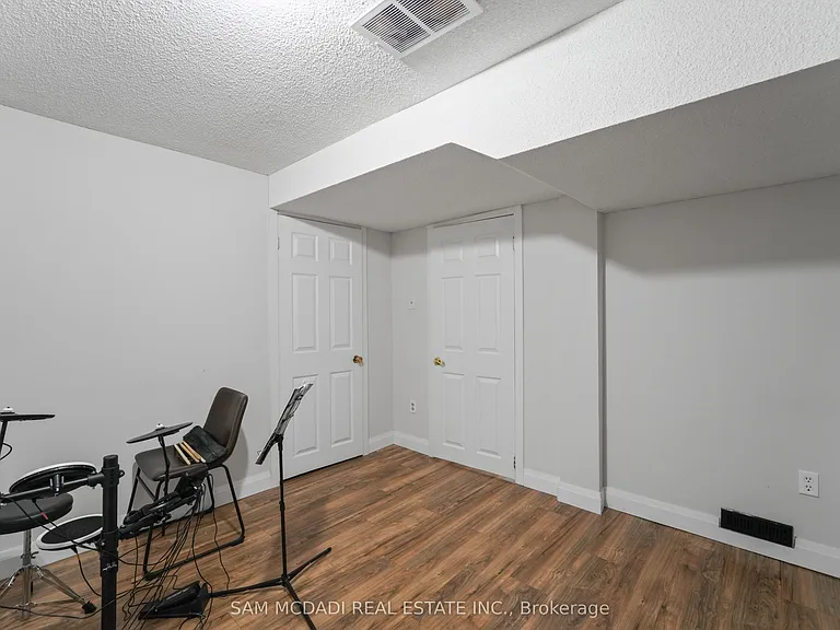 6251 Saltmarsh Ct — Photo 39