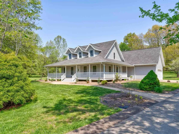 554 W Dancer Ln, Santa Claus, IN 47579