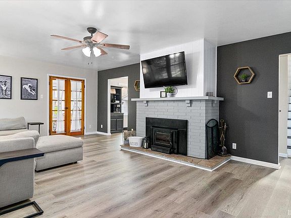 3rd image of 7621 Bartels Dr