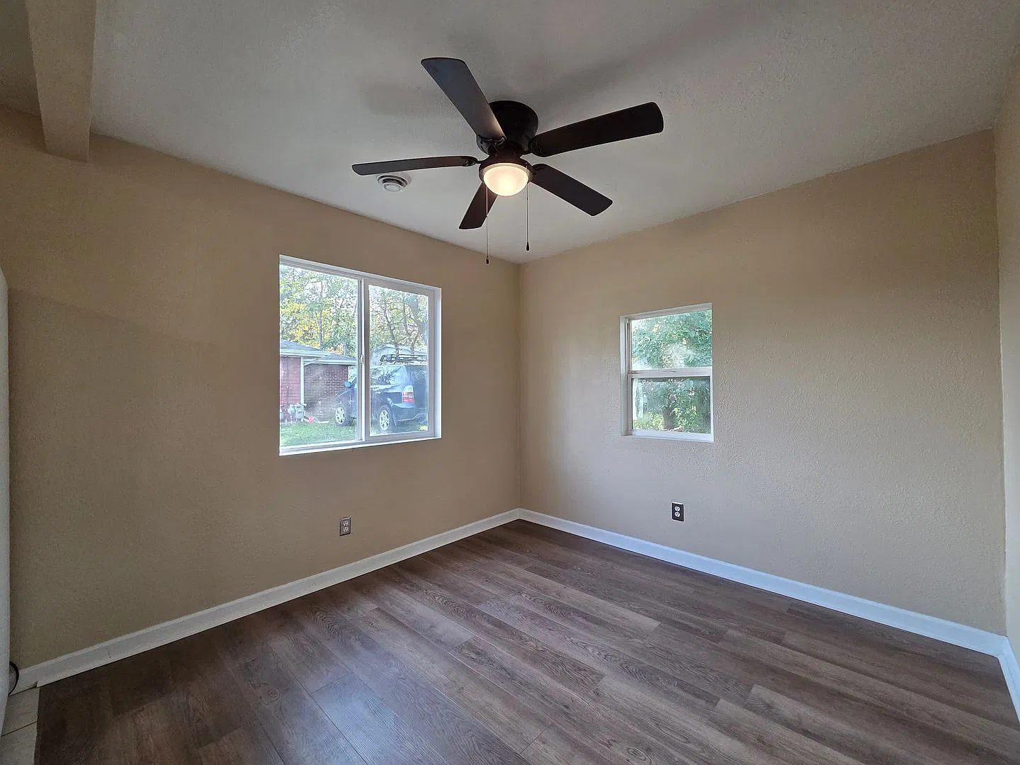 1 bed, 1.0 bath, 500 sqft, $900 — Photo 3
