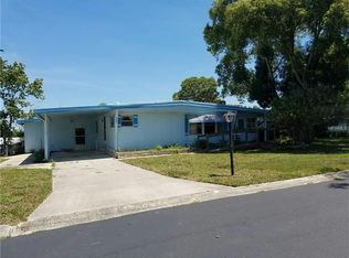 2140 Wax Myrtle Dr, Zellwood, FL 32798