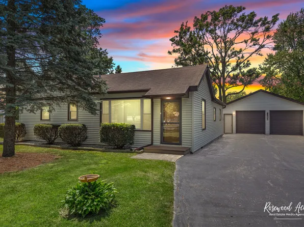 821 S Pine St, New Lenox, IL 60451