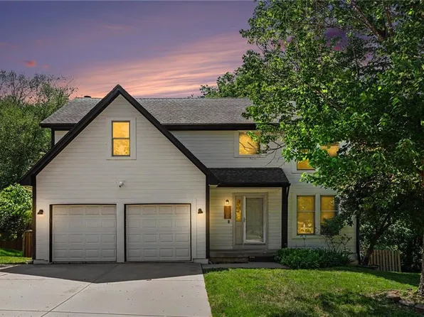 7106 N Holly Ct, Kansas City, MO 64118