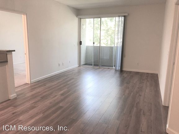 5th image of 2040 Fair Park Ave APT 101
