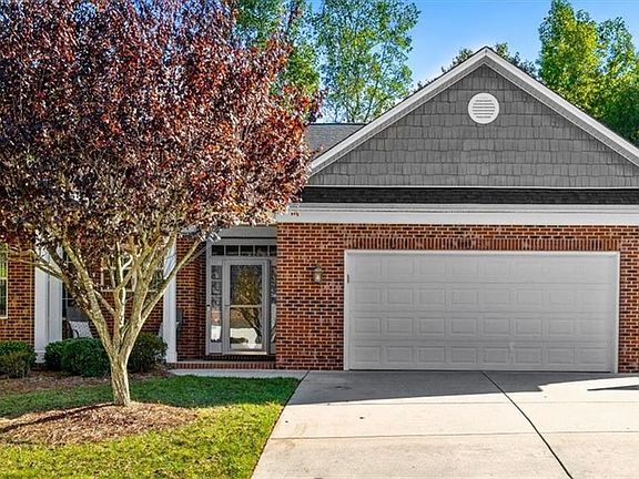 2nd image of 214 Heritage Hill Dr